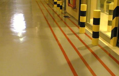 環(huán)氧地坪漆出現(xiàn)滲色和浮色原因是什么？如何解決？